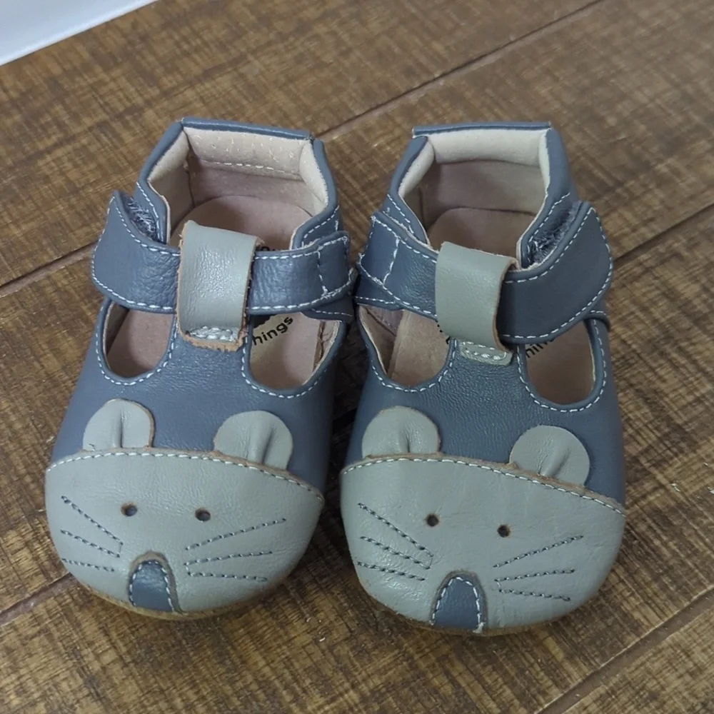 Rare Like New Lucie And Luca Crib Stretch Leather Gray Mouse Kids Shoes